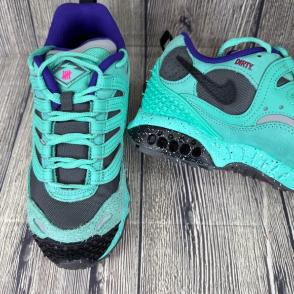 UNDEFEATED Nike Air Terra Humara Light Menta/Black Mens 6.5 WMNS 8 FN7546-301 main image 6